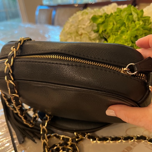 Mario Valentino ~ Italian Mia Diamond Black Quilted Leather Crossbody - Picture 6 of 9